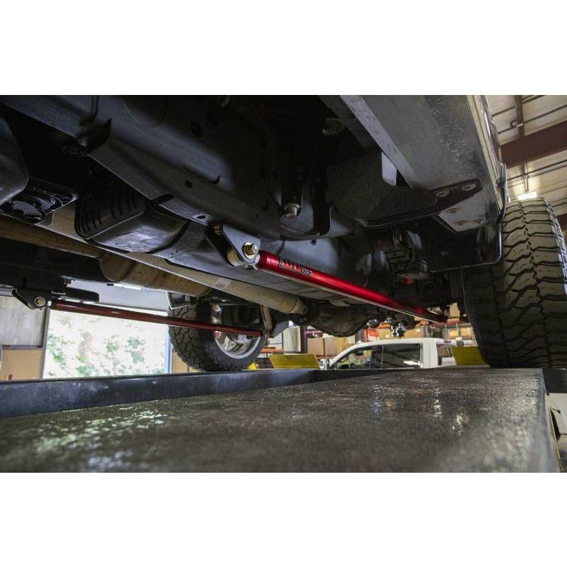 WC Fab 68" Traction Bar Kit, 2020-2025 L5P